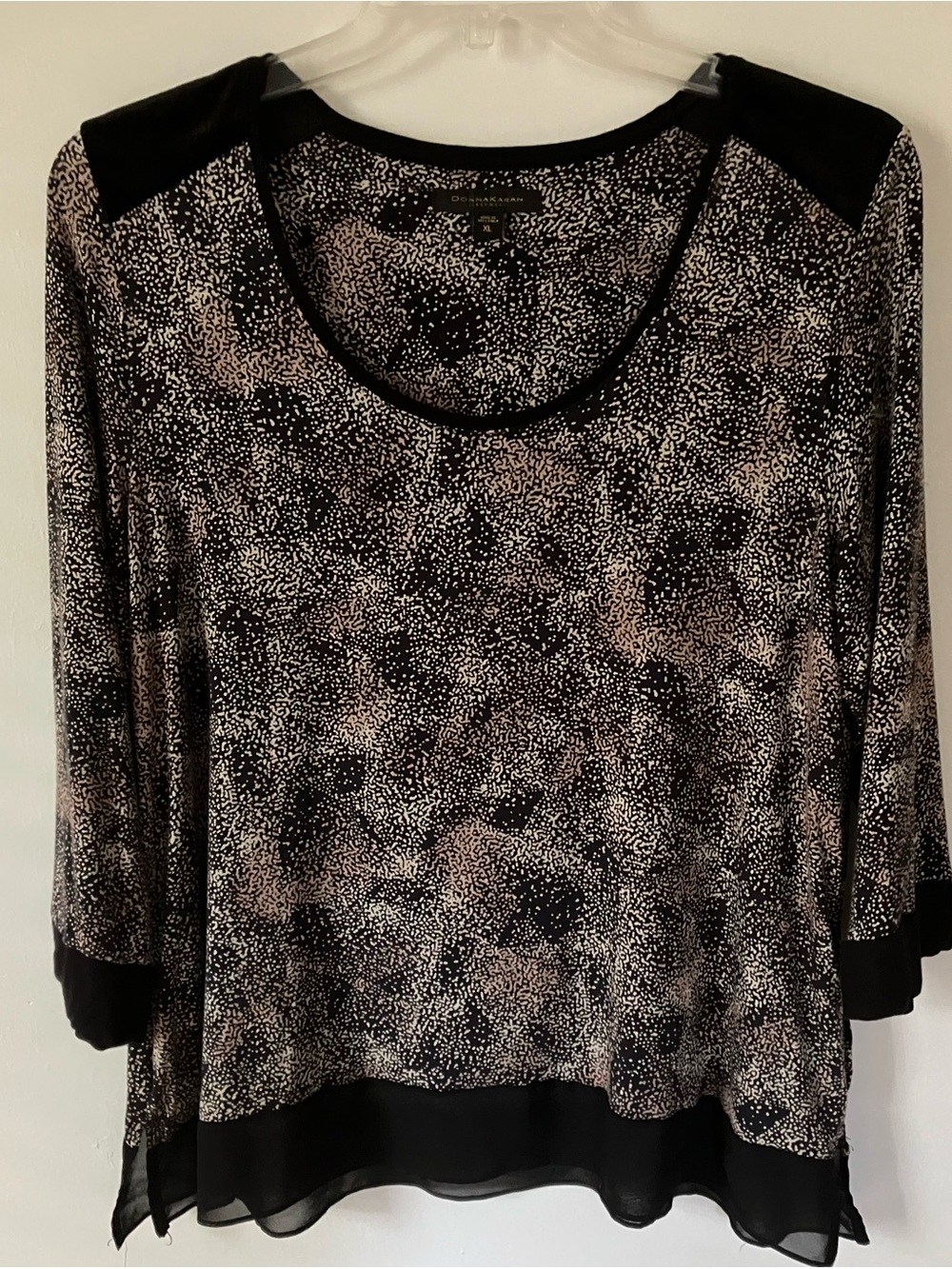 Donna Karan Black & Cream Printed Scoop Neck Long Sleeve Top